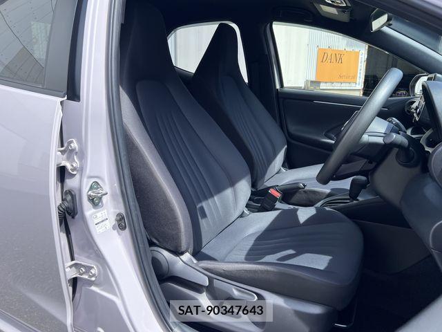 Toyota YARIS 2022-08 7459193-14