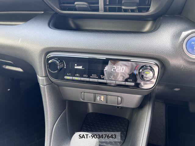 Toyota YARIS 2022-08 7459193-17