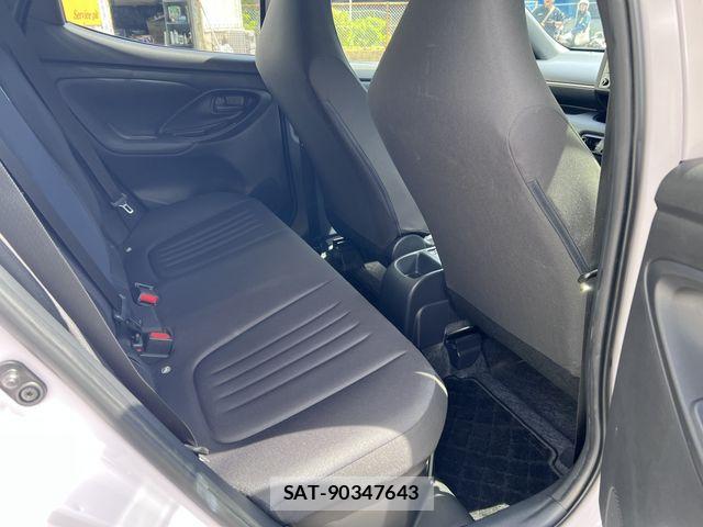 Toyota YARIS 2022-08 7459193-22