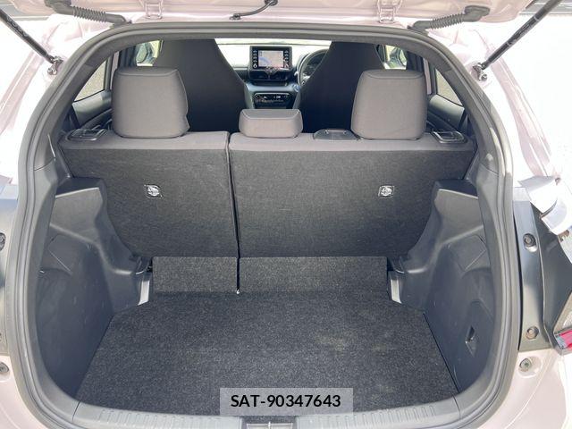 Toyota YARIS 2022-08 7459193-24
