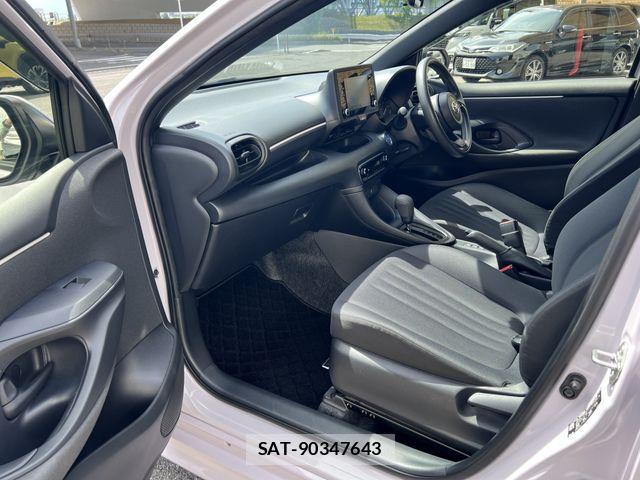 Toyota YARIS 2022-08 7459193-27