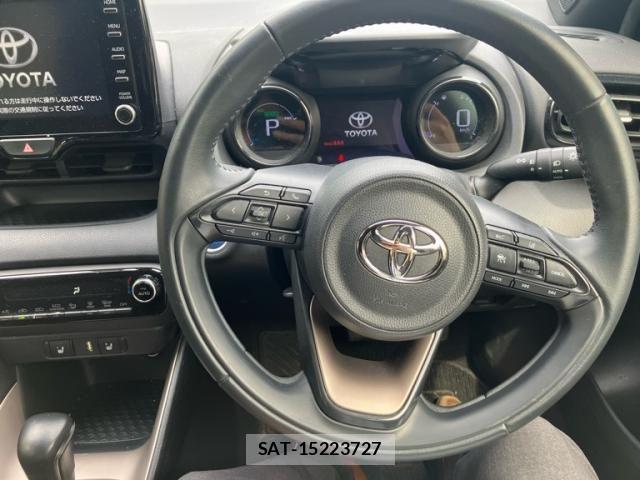 Toyota YARIS 2020-07 7459188-21