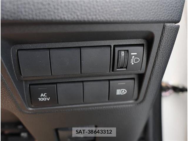 Toyota YARIS 2023-02 7459187-11