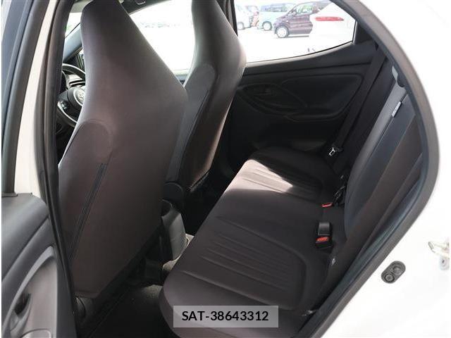 Toyota YARIS 2023-02 7459187-15