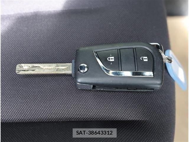 Toyota YARIS 2023-02 7459187-16