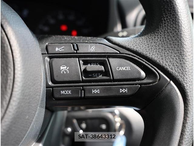 Toyota YARIS 2023-02 7459187-28
