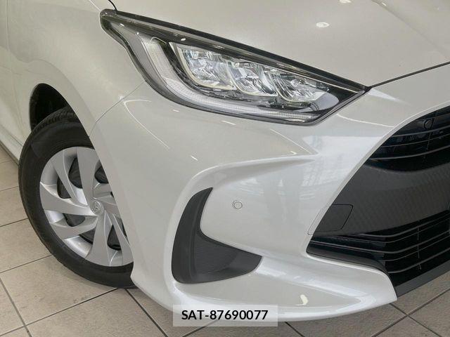 Toyota YARIS 2023-07 7459184-13
