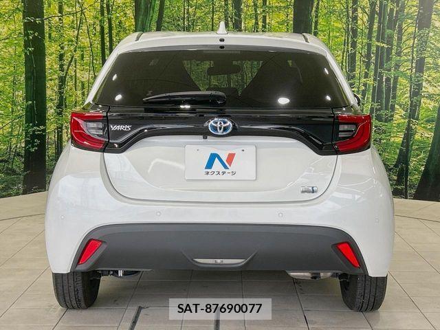 Toyota YARIS 2023-07 7459184-15