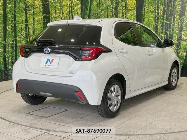 Toyota YARIS 2023-07 7459184-17