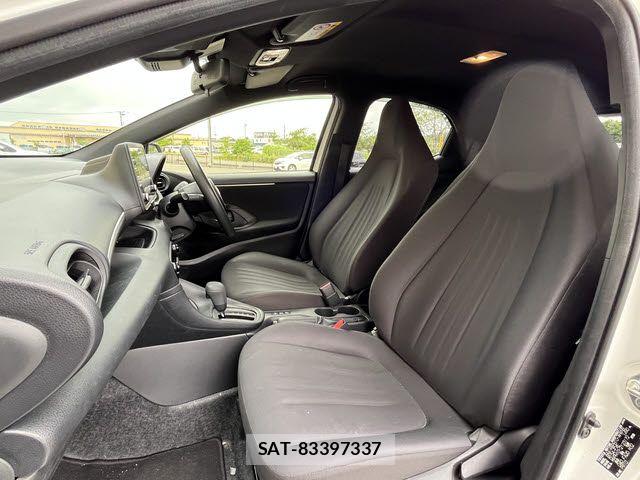 Toyota YARIS 2023-02 7459186-18