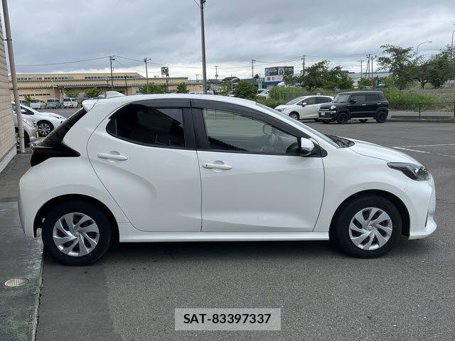 Toyota YARIS 2023-02 7459186-22