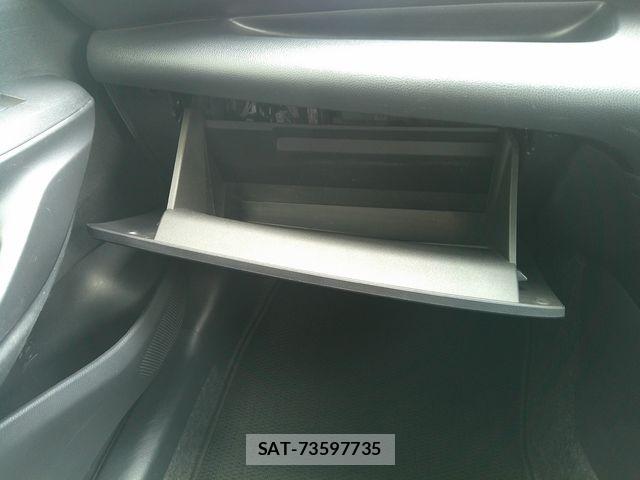 Toyota YARIS 2023-08 7459183-14