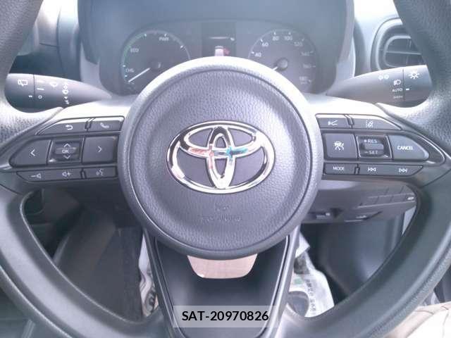 Toyota YARIS 2023-02 7504168-10