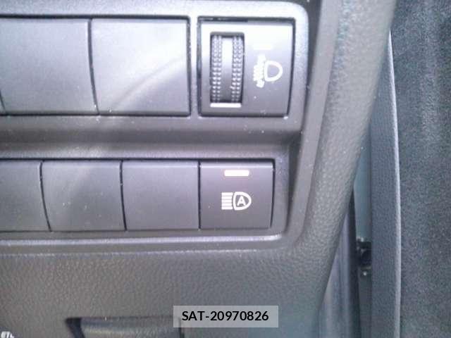 Toyota YARIS 2023-02 7504168-16