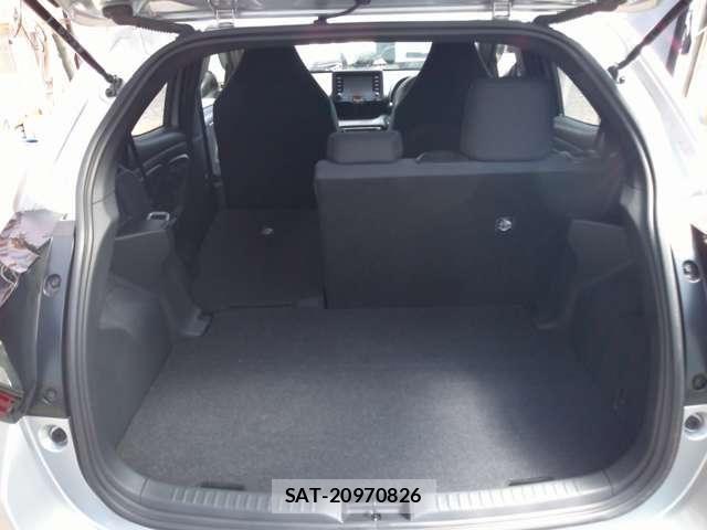 Toyota YARIS 2023-02 7504168-24