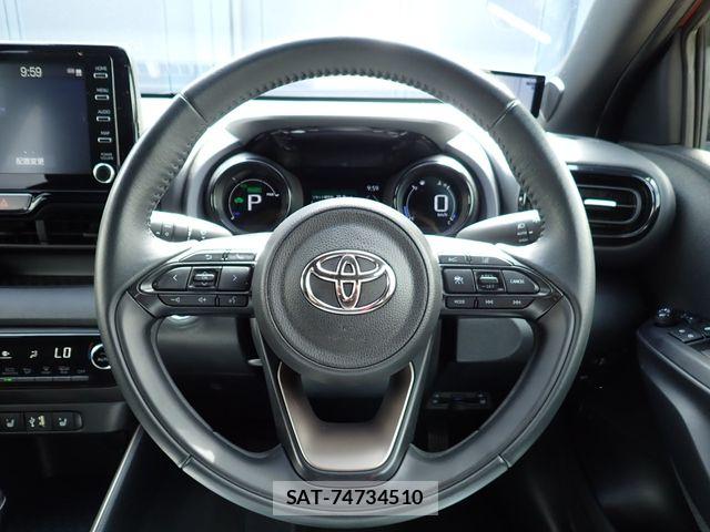 Toyota YARIS 2021-04 7510602-14
