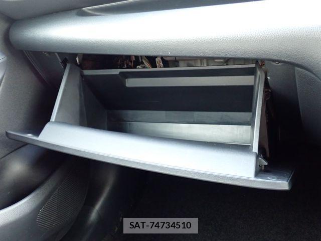 Toyota YARIS 2021-04 7510602-17