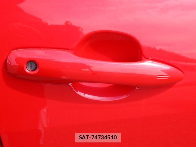 Toyota YARIS 2021-04 7510602-23