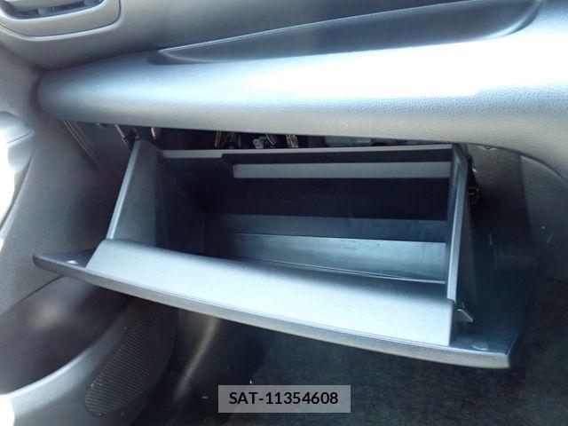 Toyota YARIS 2021-03 7510594-16