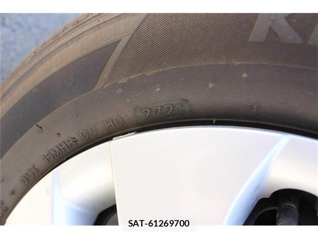 Toyota YARIS 2021-09 7504161-28