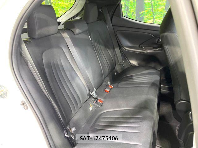 Toyota YARIS 2023-05 7504160-8