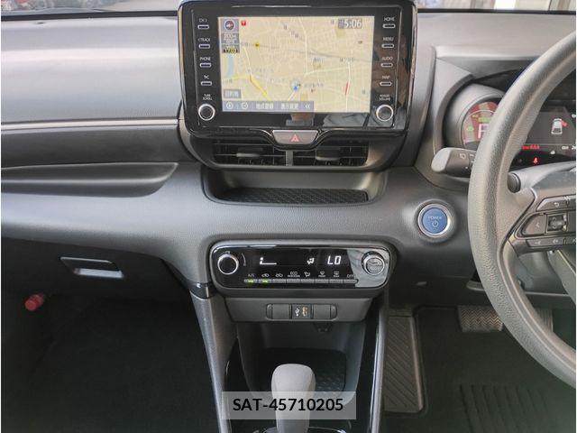 Toyota YARIS 2022-09 7563142-13