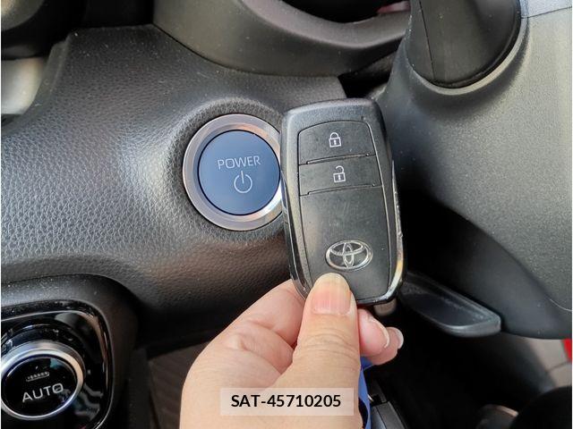 Toyota YARIS 2022-09 7563142-15