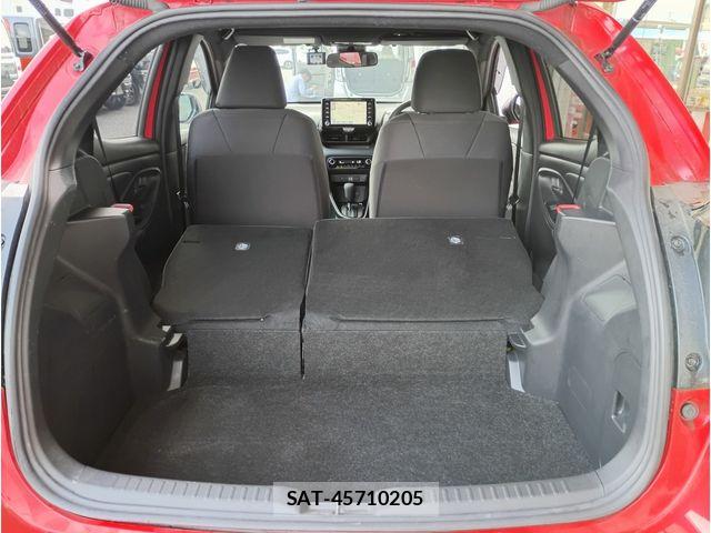 Toyota YARIS 2022-09 7563142-17