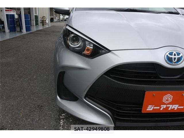 Toyota YARIS 2023-08 7621677-23