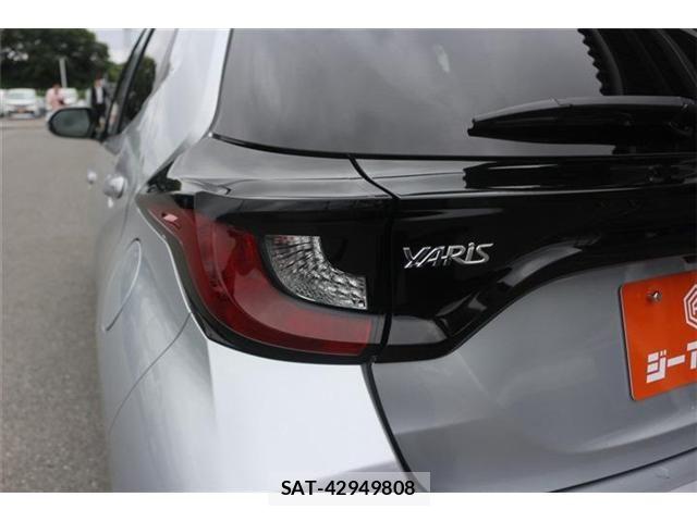 Toyota YARIS 2023-08 7621677-25