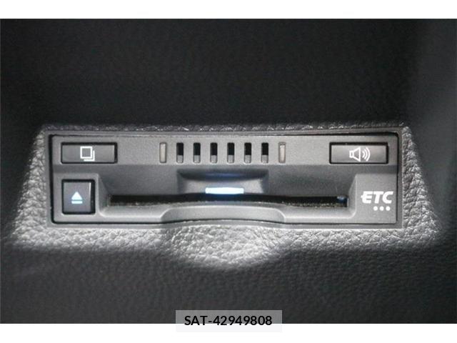 Toyota YARIS 2023-08 7621677-4