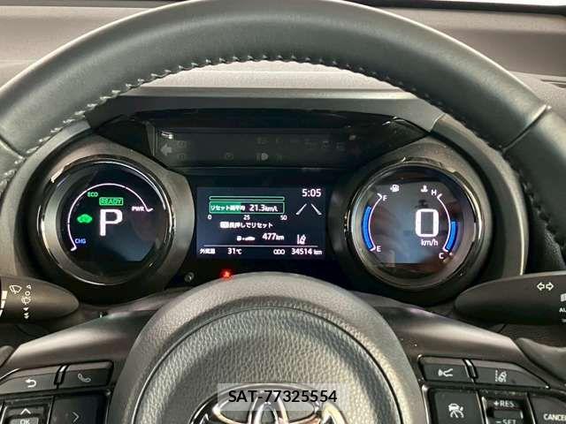 Toyota YARIS 2022-06 7621671-12