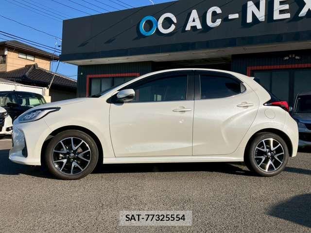 Toyota YARIS 2022-06 7621671-16