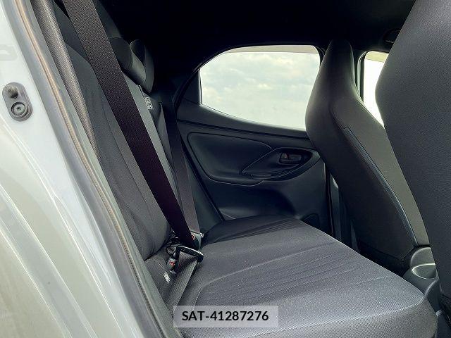 Toyota YARIS 2023-04 7621675-9