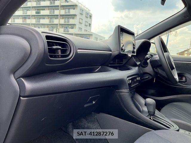 Toyota YARIS 2023-04 7621675-18