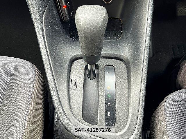 Toyota YARIS 2023-04 7621675-19