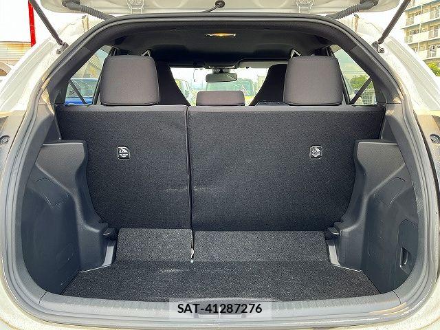 Toyota YARIS 2023-04 7621675-20