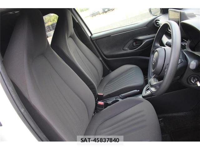 Toyota YARIS 2025-02 7621673-17