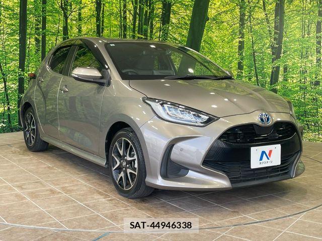 Toyota YARIS 2021-08 7621672-15