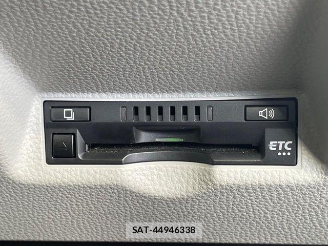 Toyota YARIS 2021-08 7621672-6