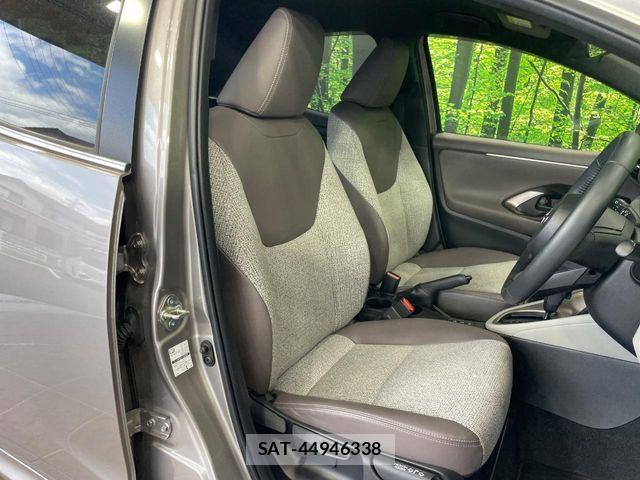 Toyota YARIS 2021-08 7621672-7