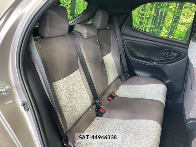 Toyota YARIS 2021-08 7621672-8