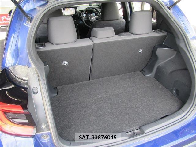 Toyota YARIS 2020-08 7621676-12