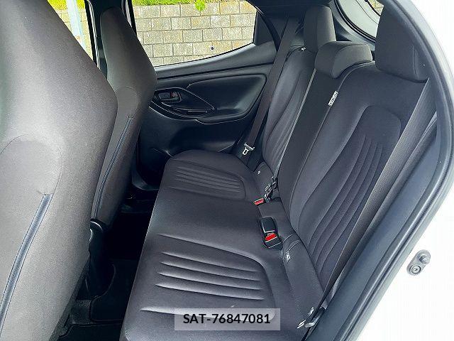 Toyota YARIS 2023-03 7621674-12