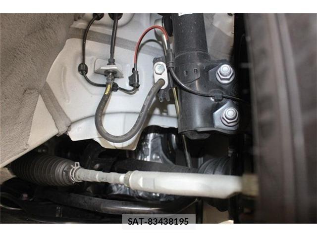Toyota YARIS 2021-06 7731217-17