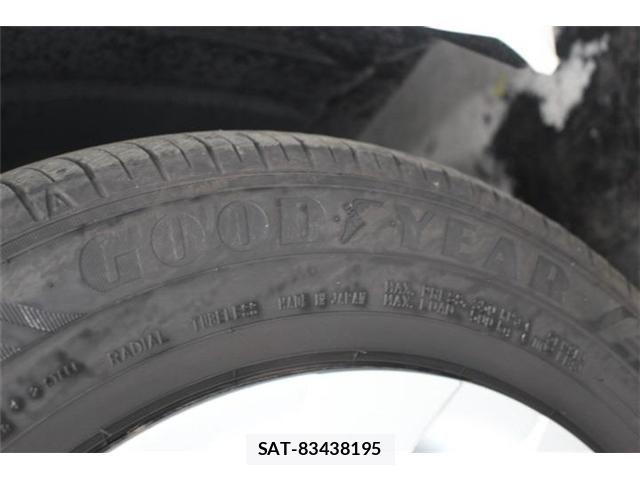 Toyota YARIS 2021-06 7731217-18