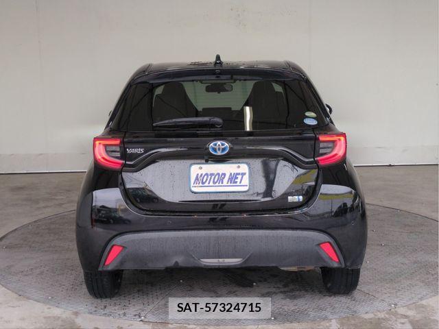 Toyota YARIS 2021-02 7731222-17