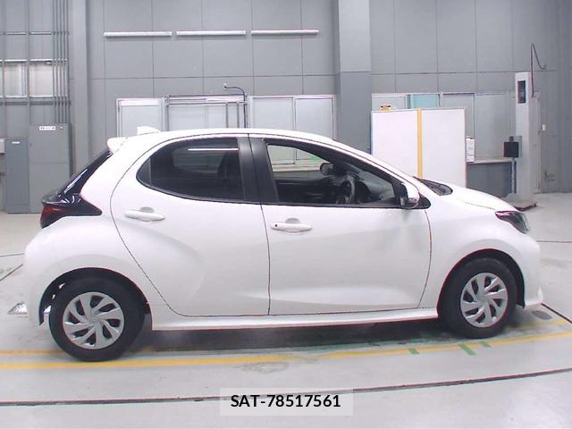 Toyota YARIS 2022-07 7718212-1