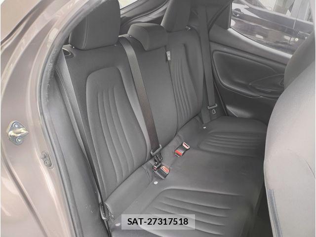Toyota YARIS 2021-08 7731231-15