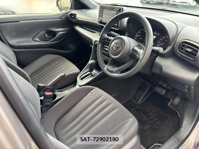 Toyota YARIS 2021-09 7731220-18